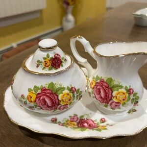 VINTAGE BRINN'S FINE BONE CHINA "COTTAGE ROSE" SCALLOPED PLATTER CREAMER SUGAR